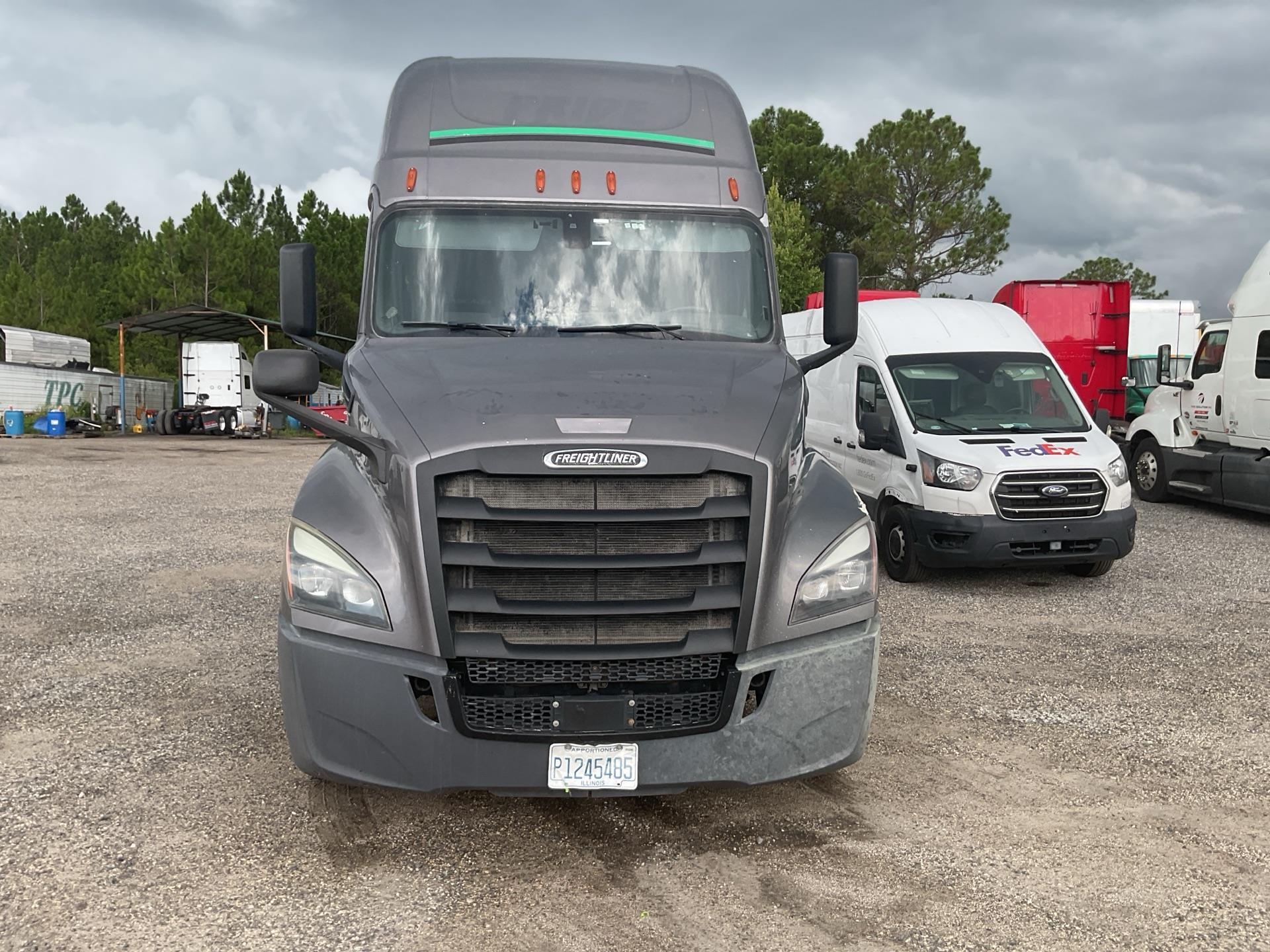 2019 Freightliner Cascadia 126