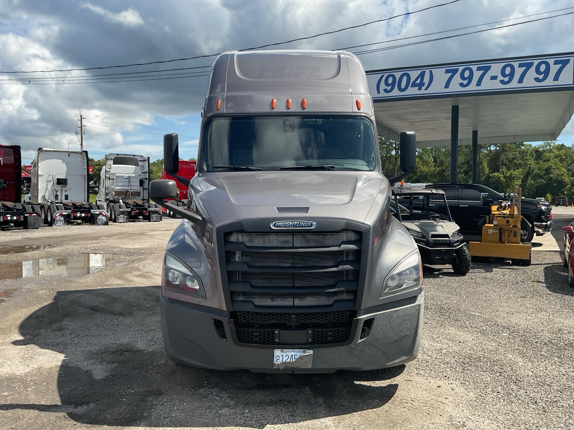 2019 Freightliner Cascadia 126