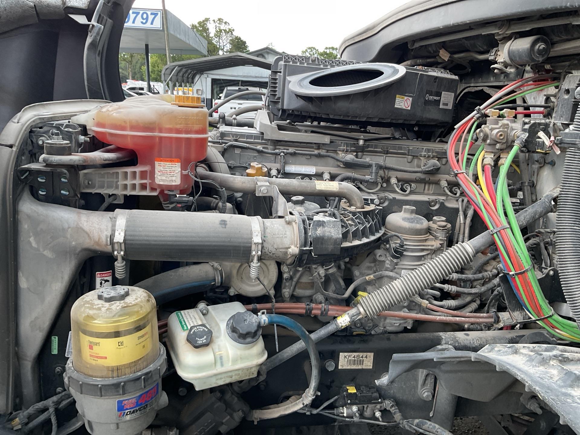 2019 Freightliner Cascadia 126