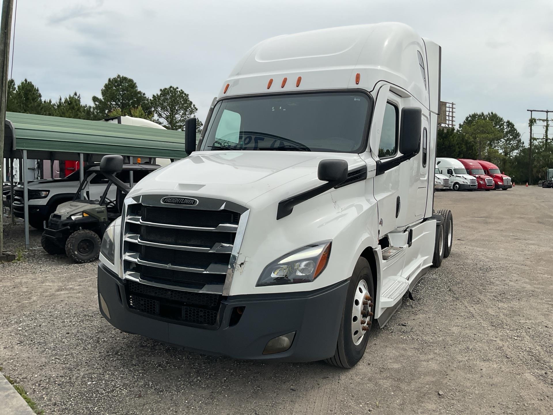 2021 Freightliner Cascadia 126