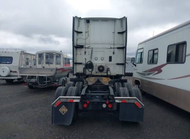 2021 International LT625