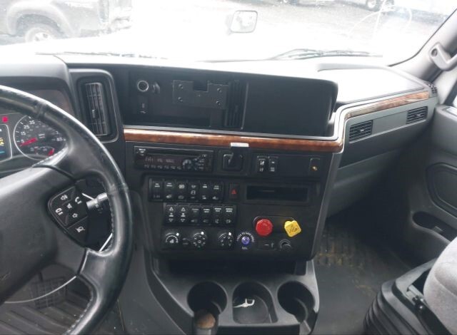 2021 International LT625