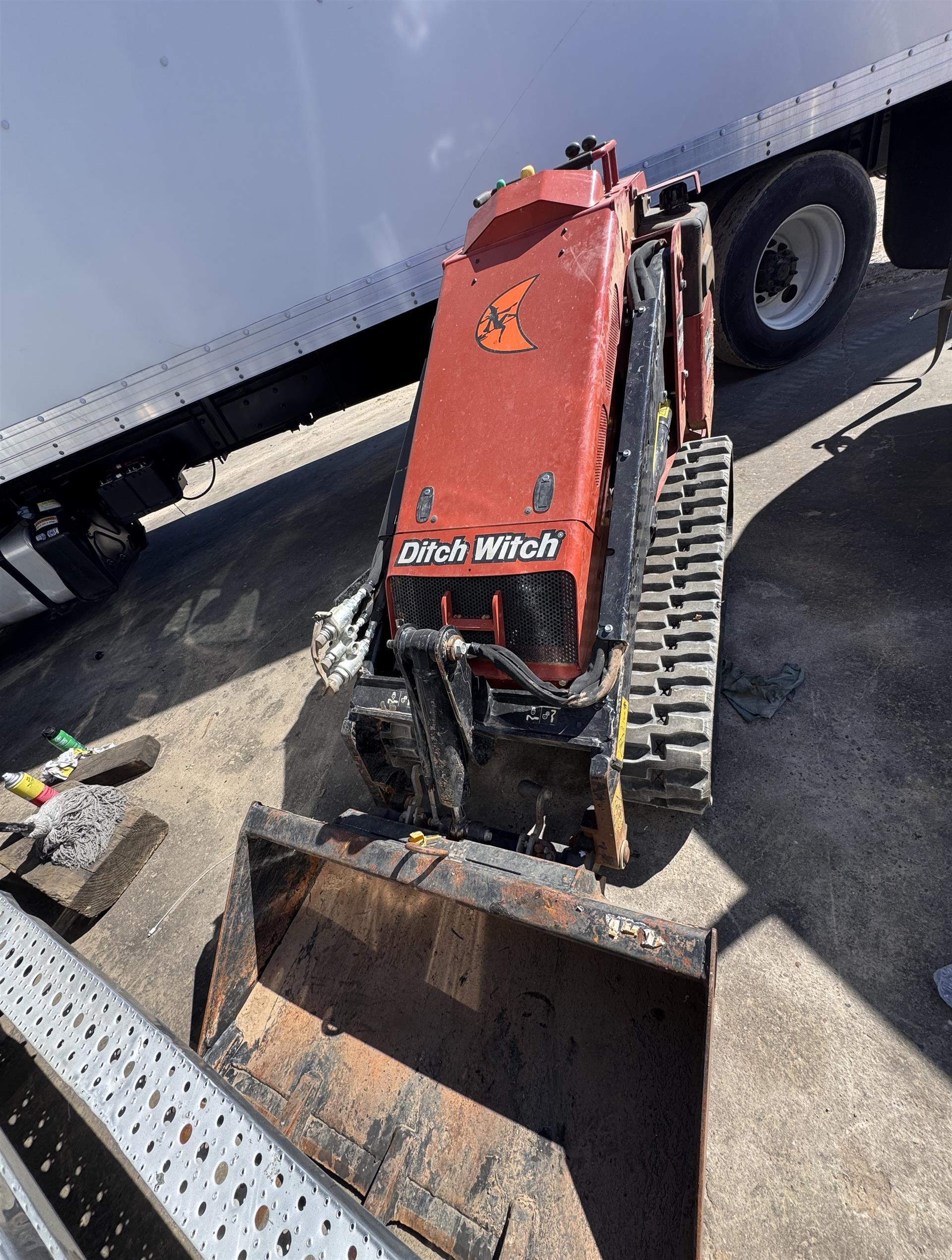 2025 Ditch Witch SK900