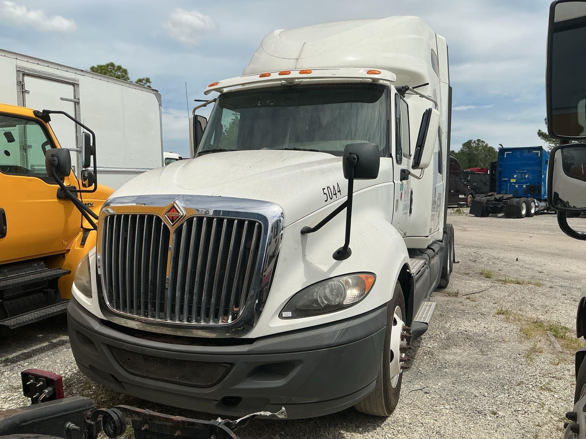 Photo of a 2016 International Prostar