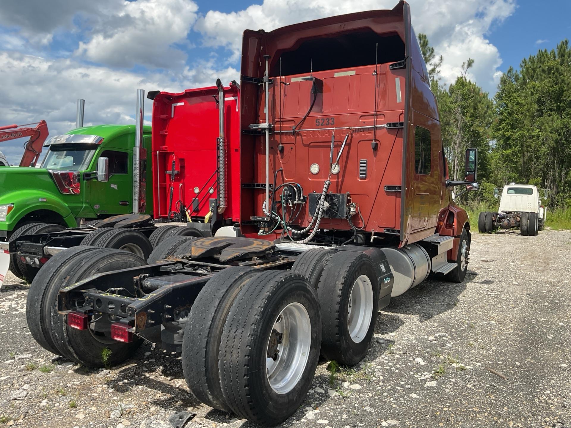 2018 International LT625
