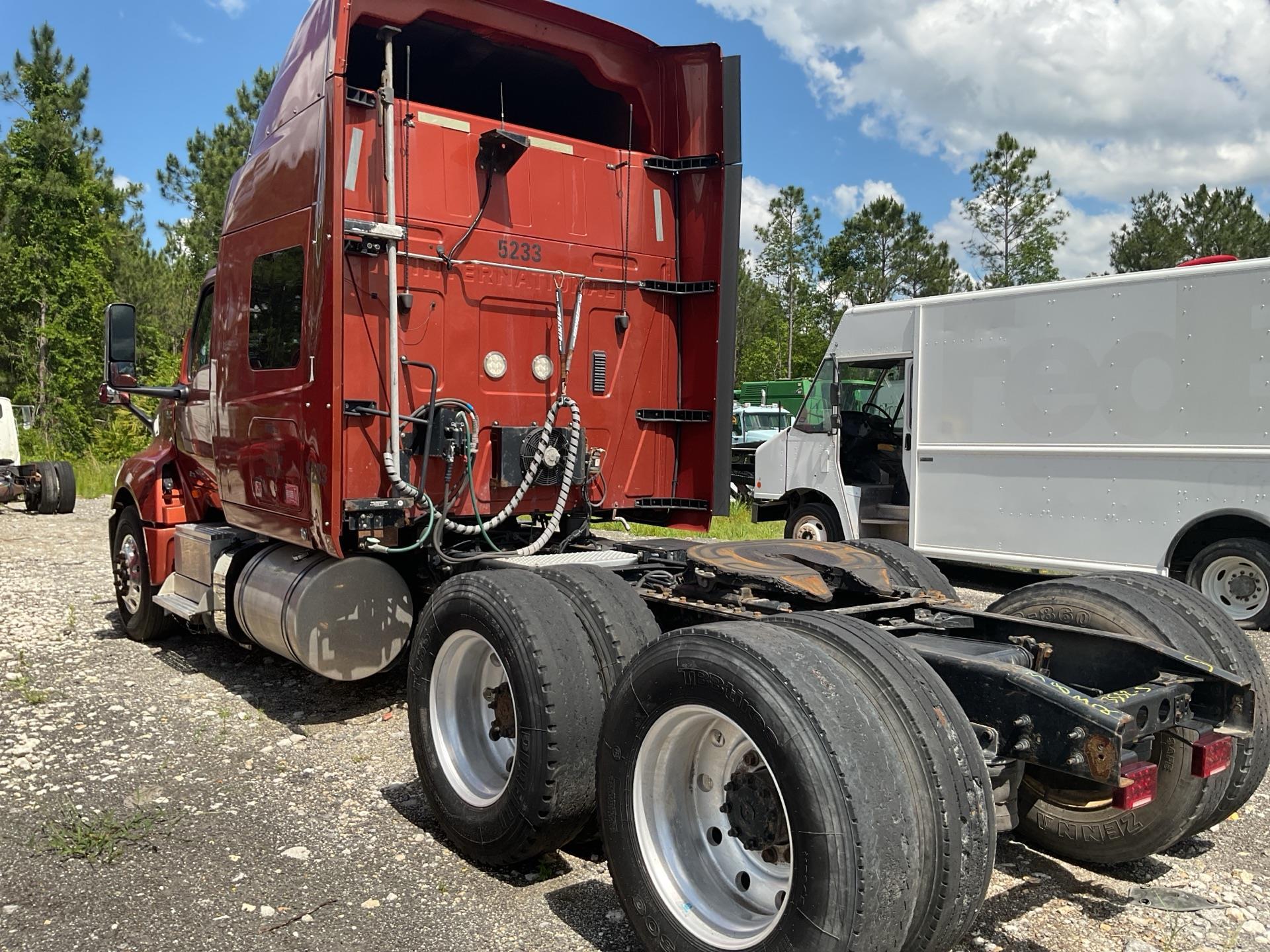 2018 International LT625