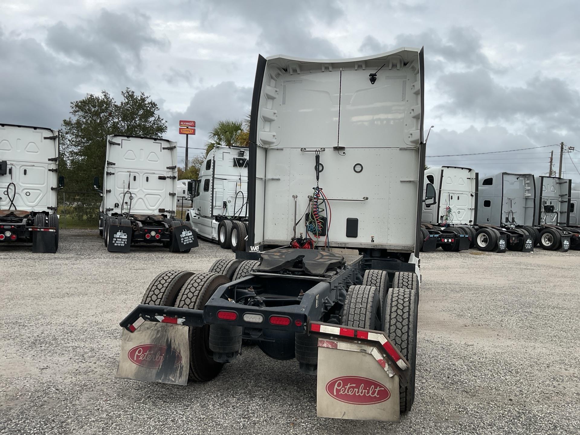 2023 Peterbilt 579