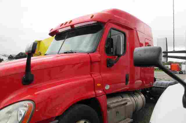 2018 Freightliner Cascadia 125