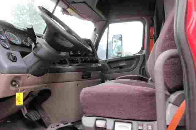 2018 Freightliner Cascadia 125