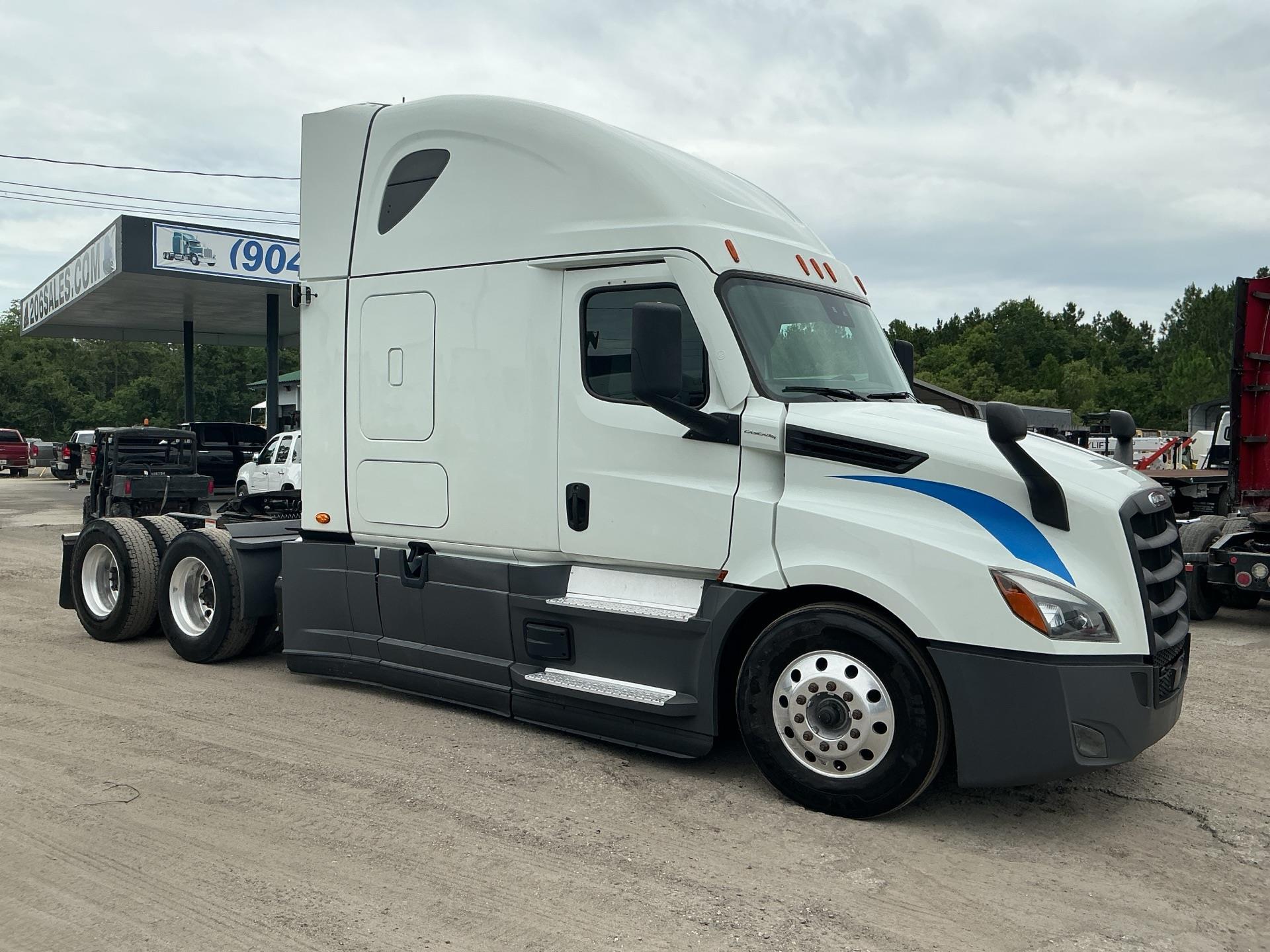 2022 Freightliner Cascadia 126
