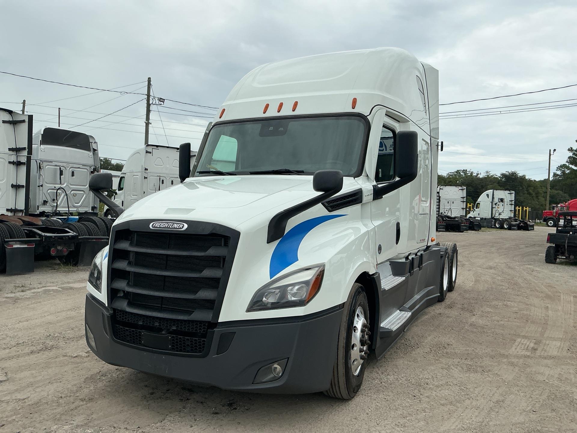 2022 Freightliner Cascadia 126