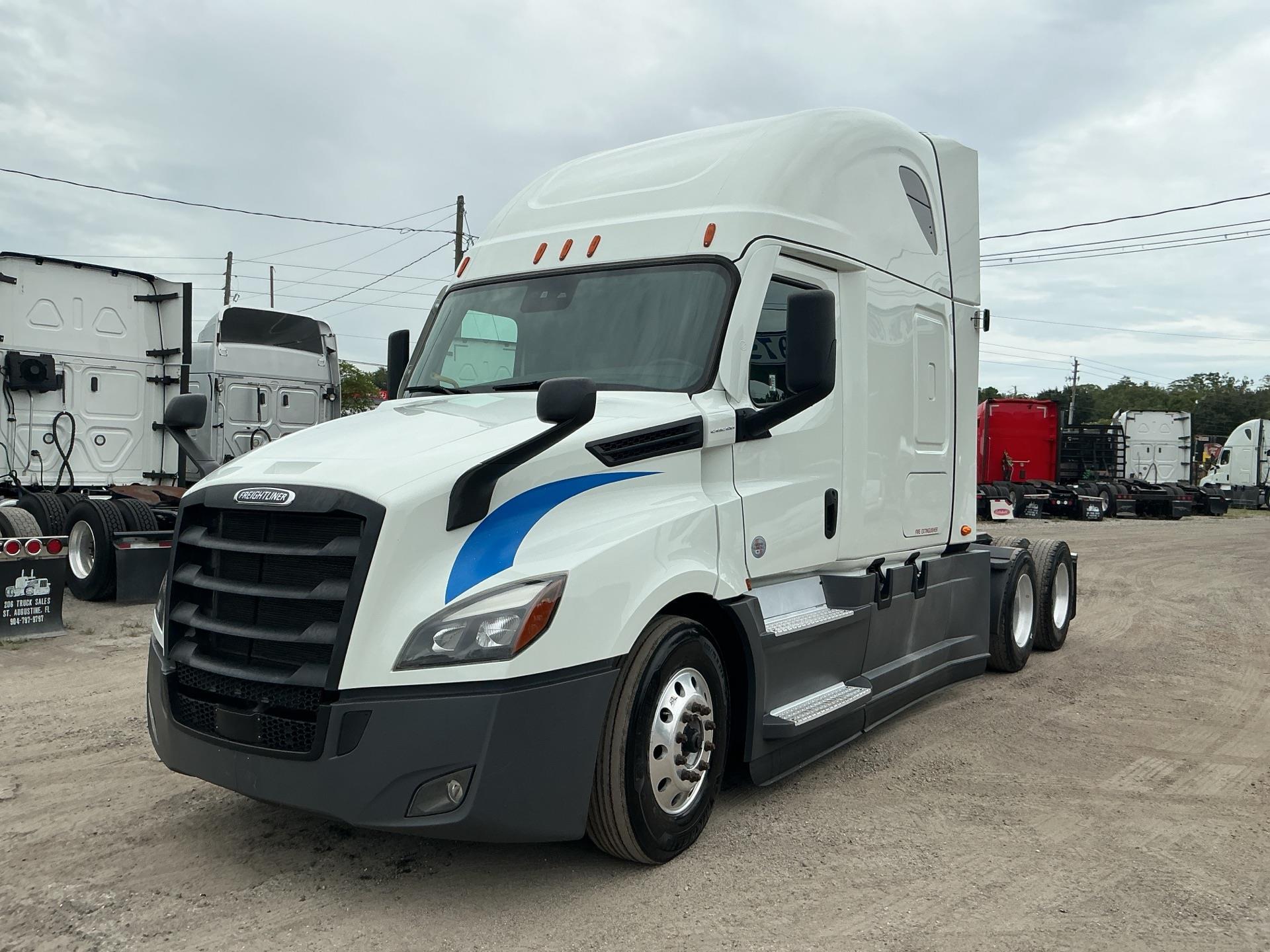 2022 Freightliner Cascadia 126