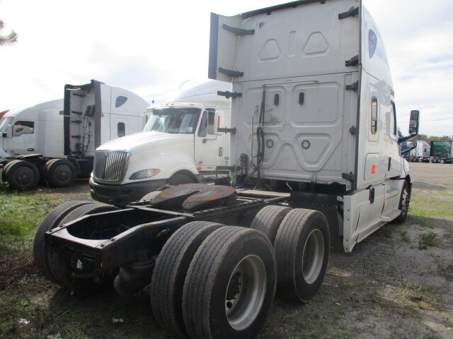 2020 Freightliner Cascadia