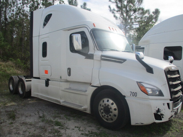 2020 Freightliner Cascadia