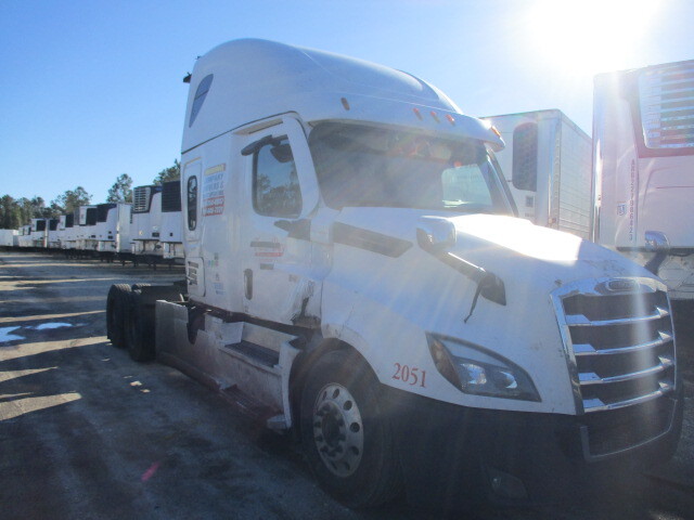 2020 Freightliner Cascadia 126