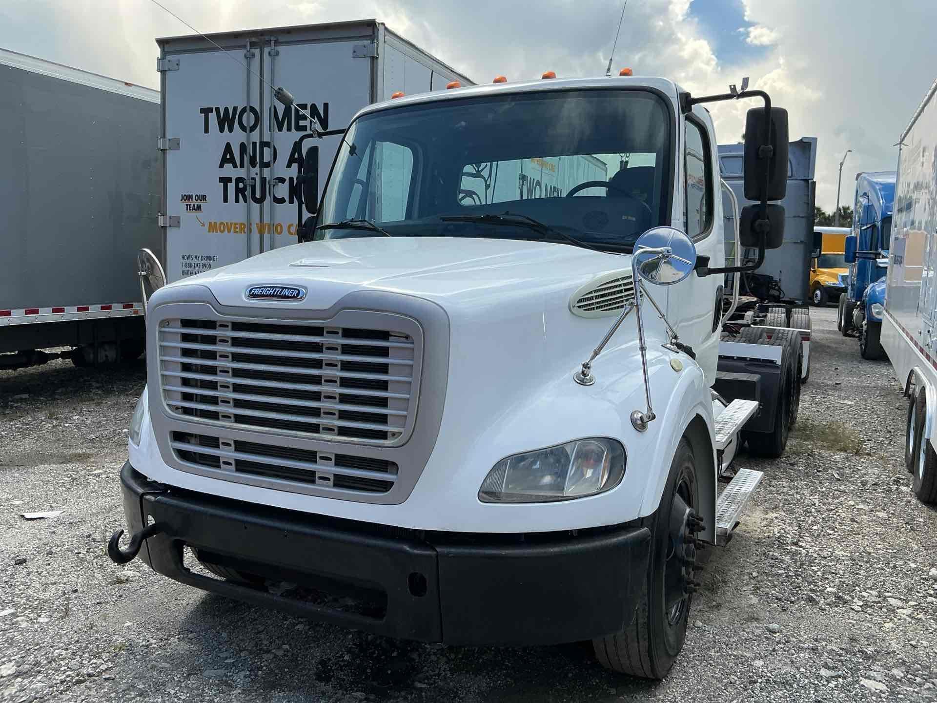 2015 Freightliner M2 112