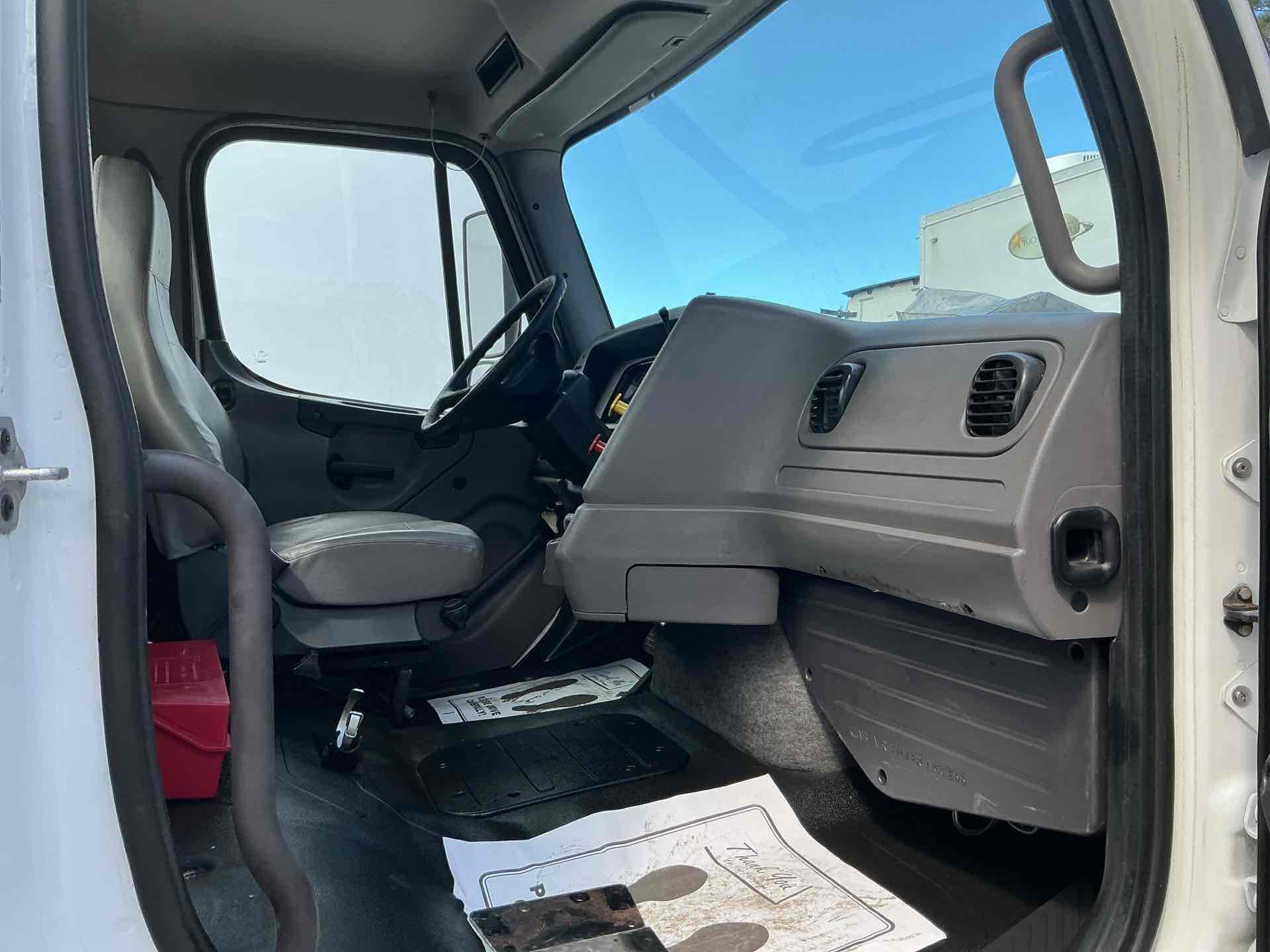 2015 Freightliner M2 112