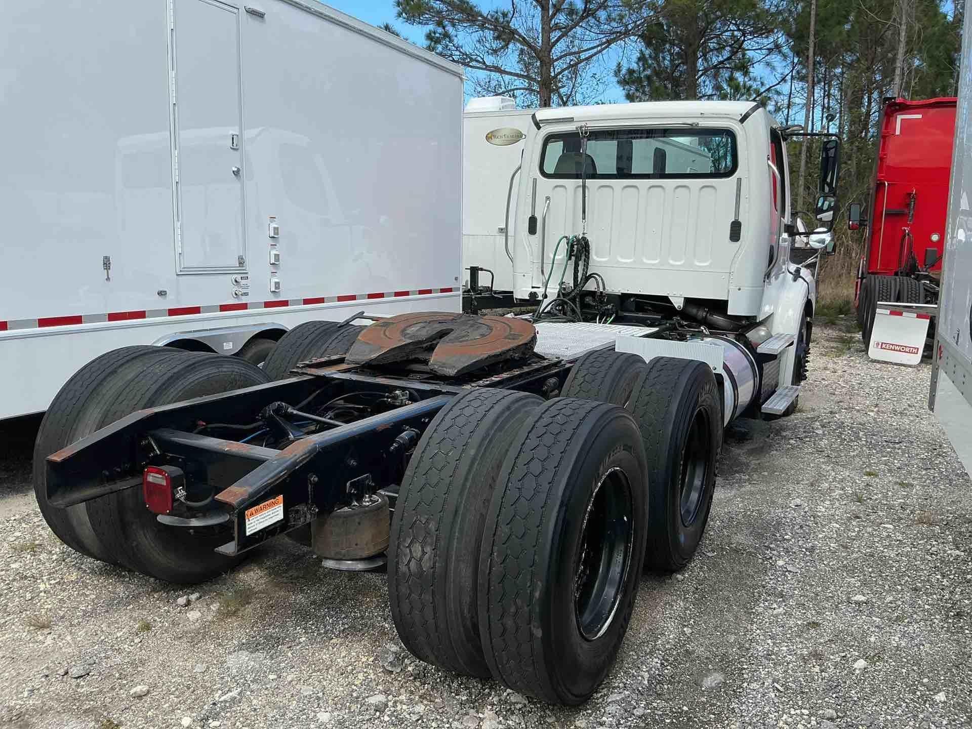 2015 Freightliner M2 112