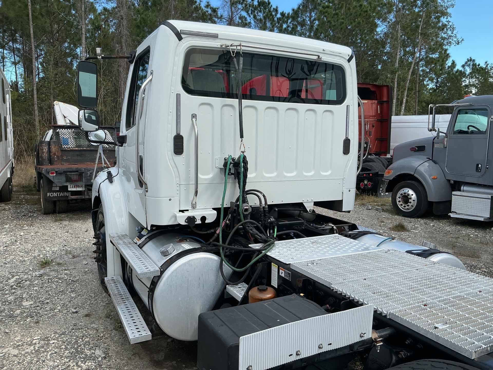 2015 Freightliner M2 112