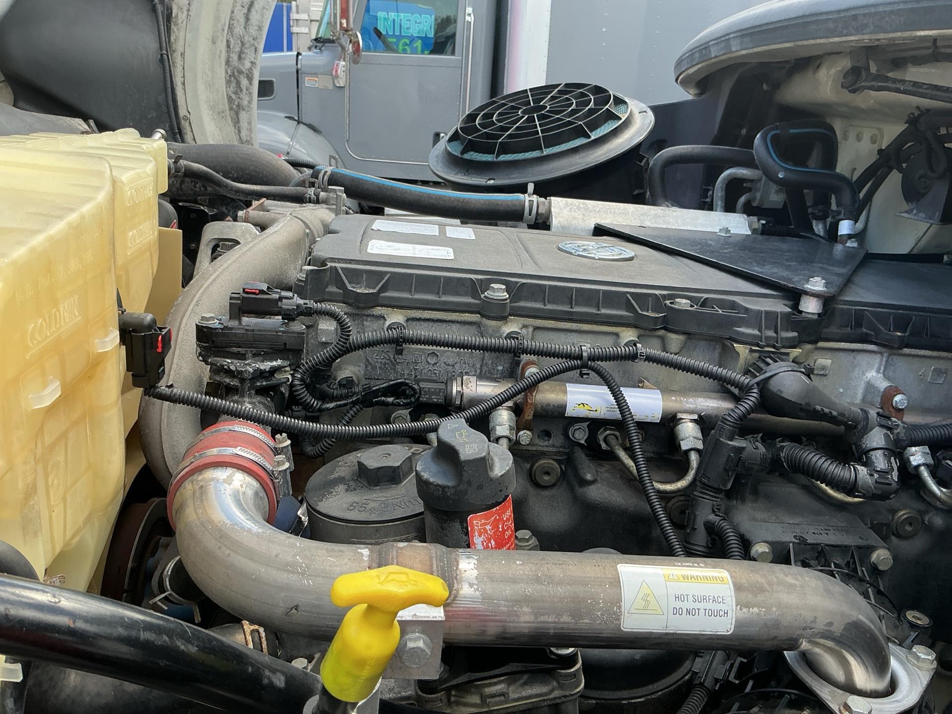 2015 Freightliner M2 112