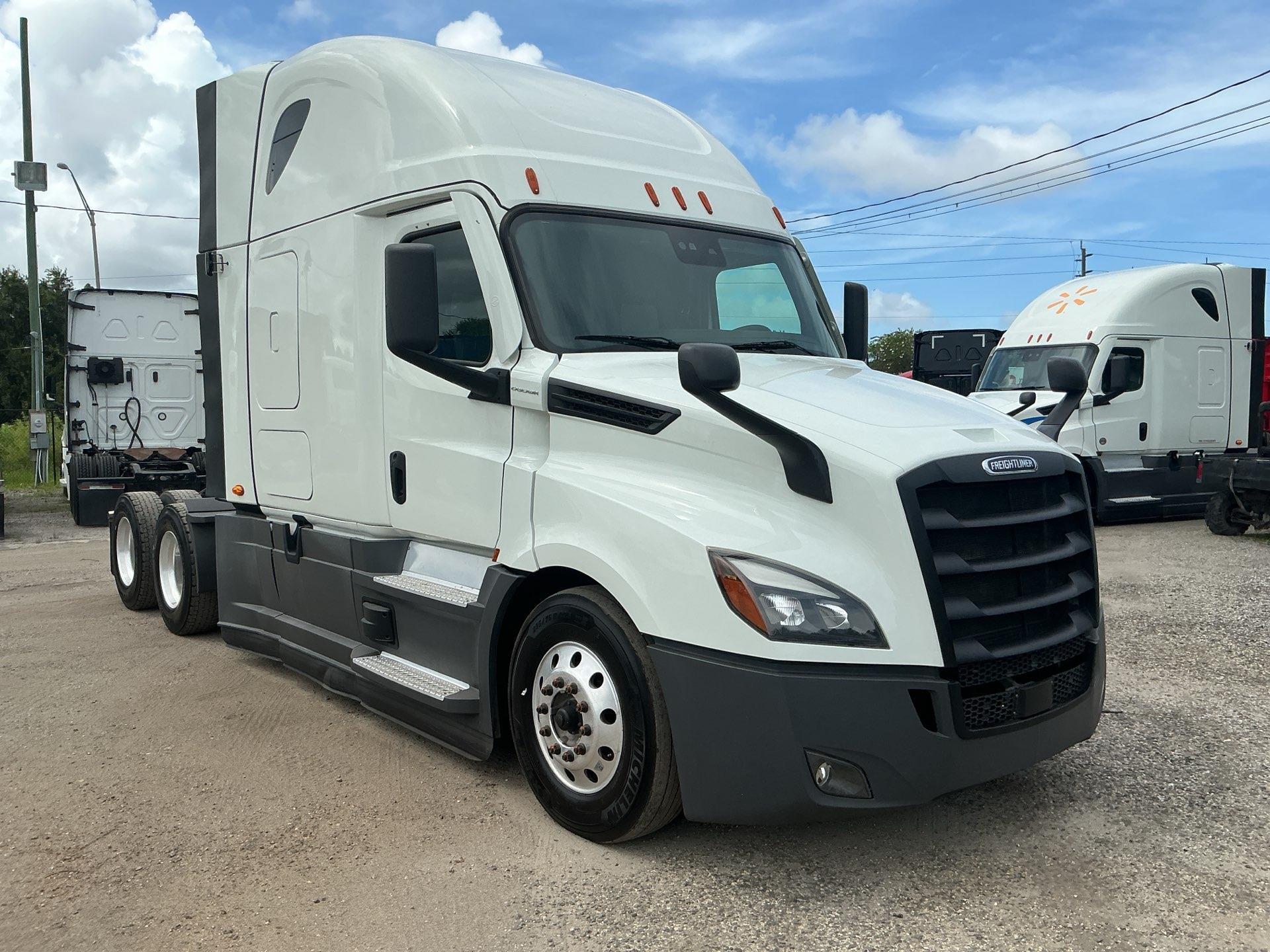 2022 Freightliner CASCADIA 126