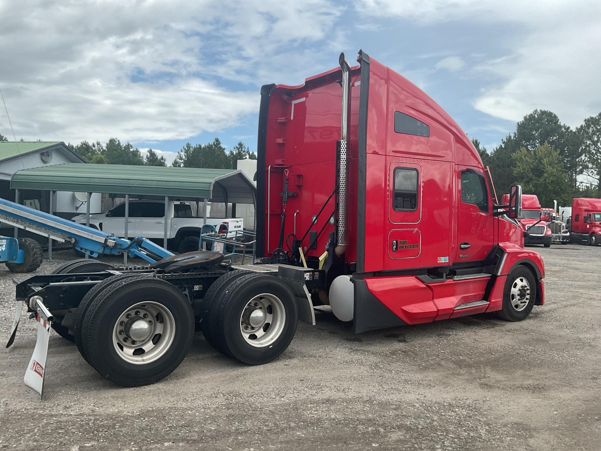 2023 Kenworth T680