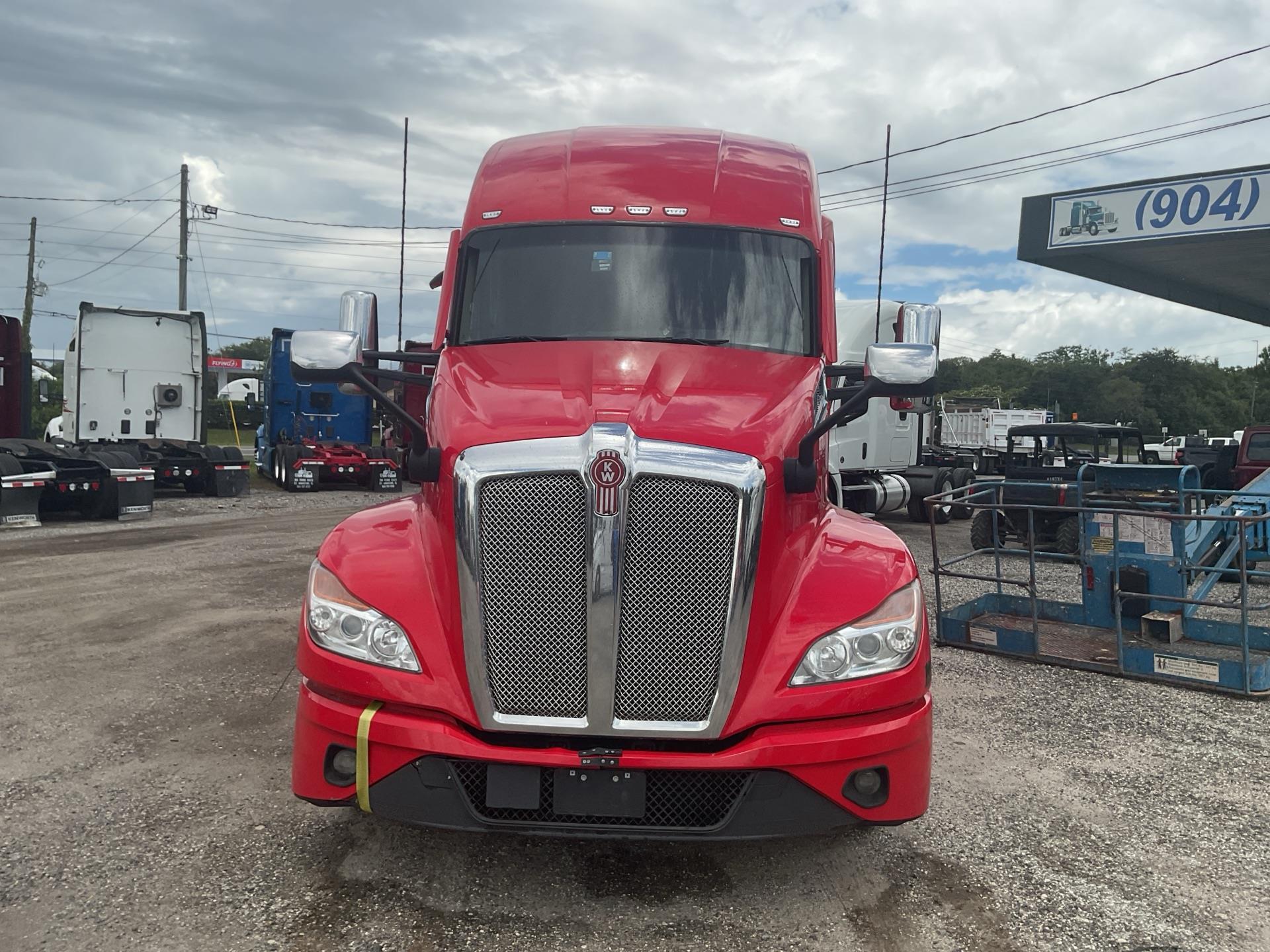 2023 Kenworth T680