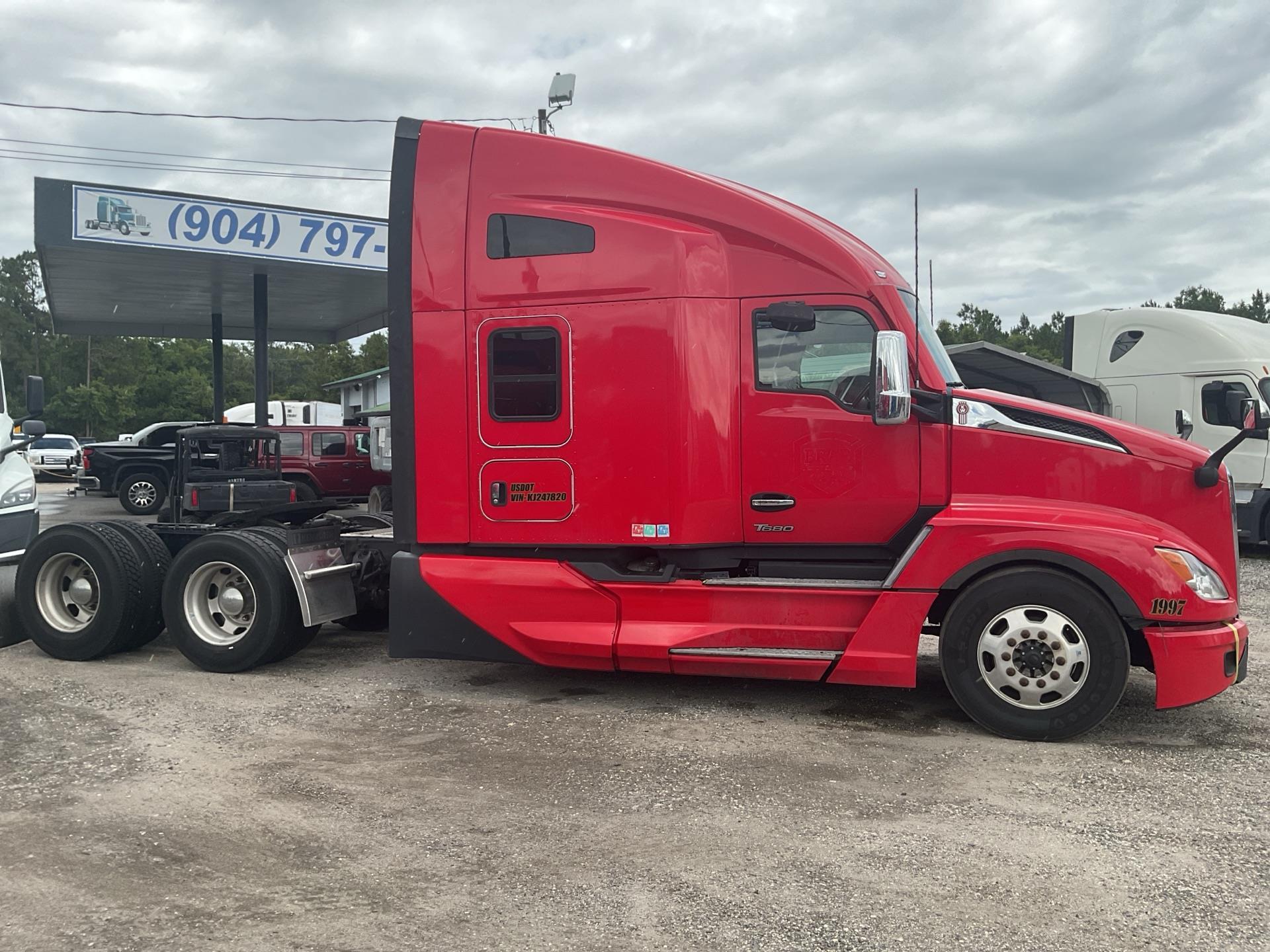 2023 Kenworth T680
