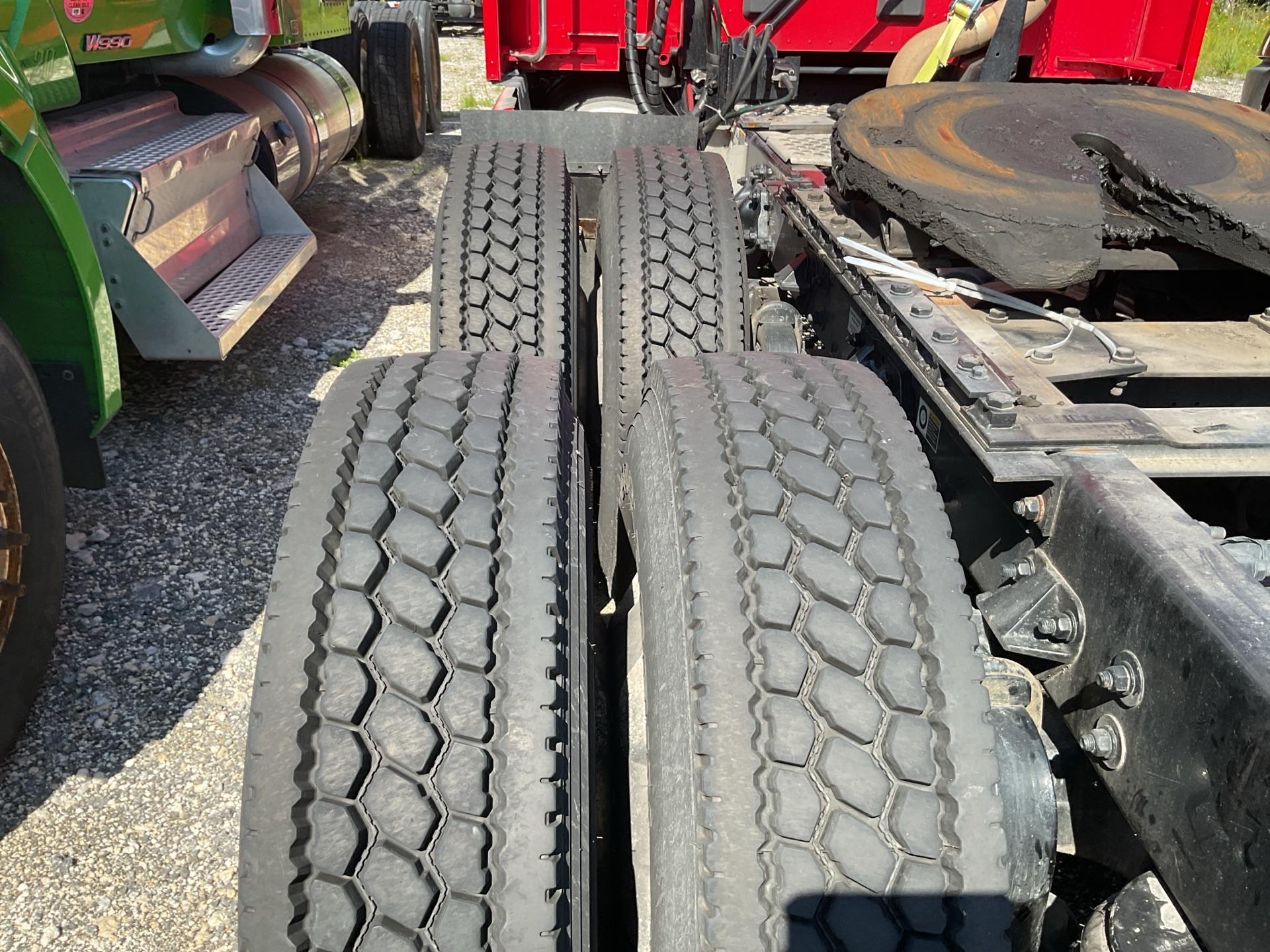 2023 Kenworth T680