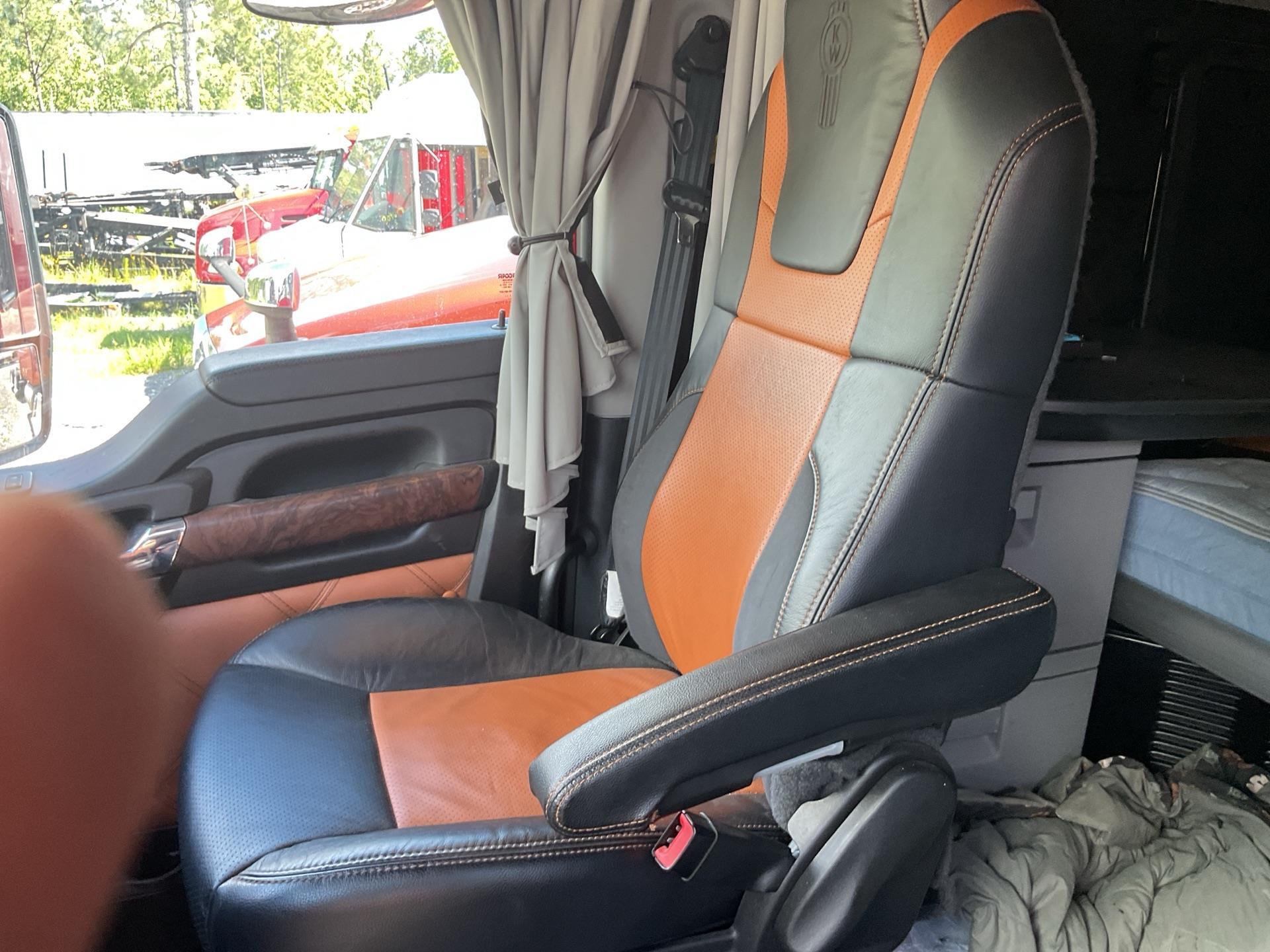 2023 Kenworth T680