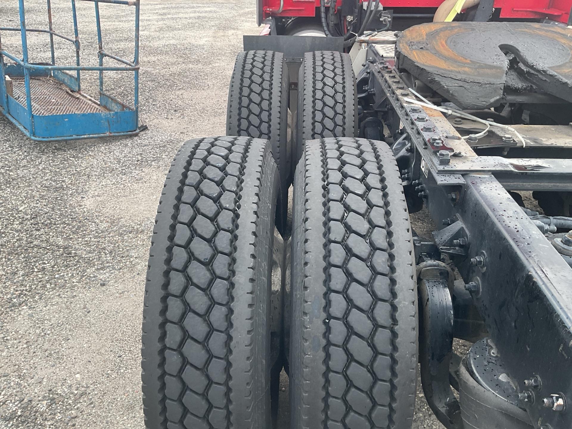 2023 Kenworth T680