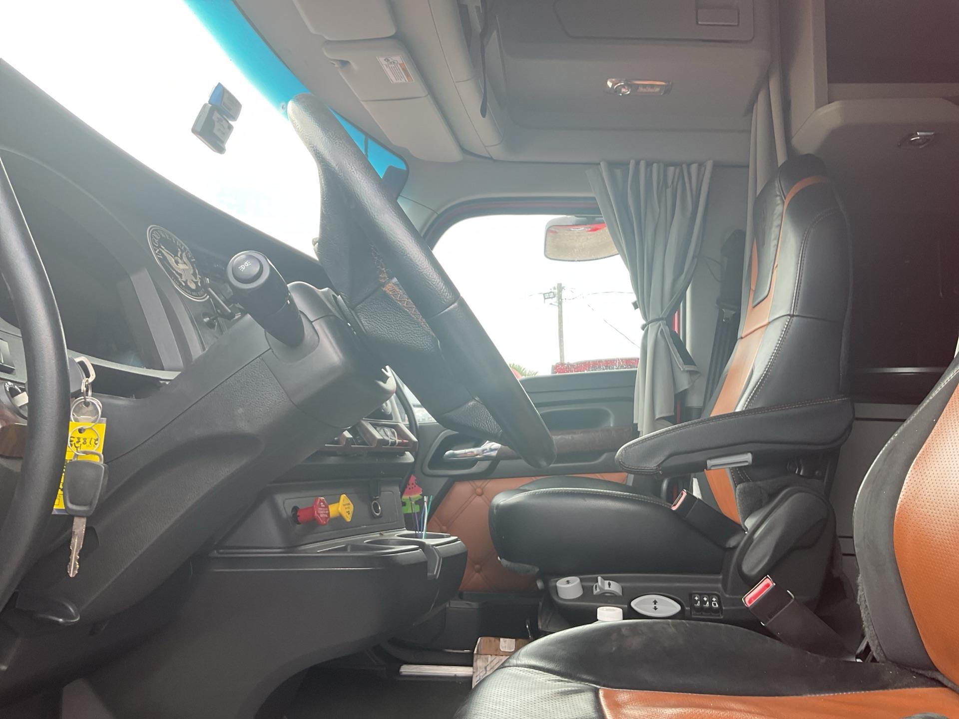 2023 Kenworth T680