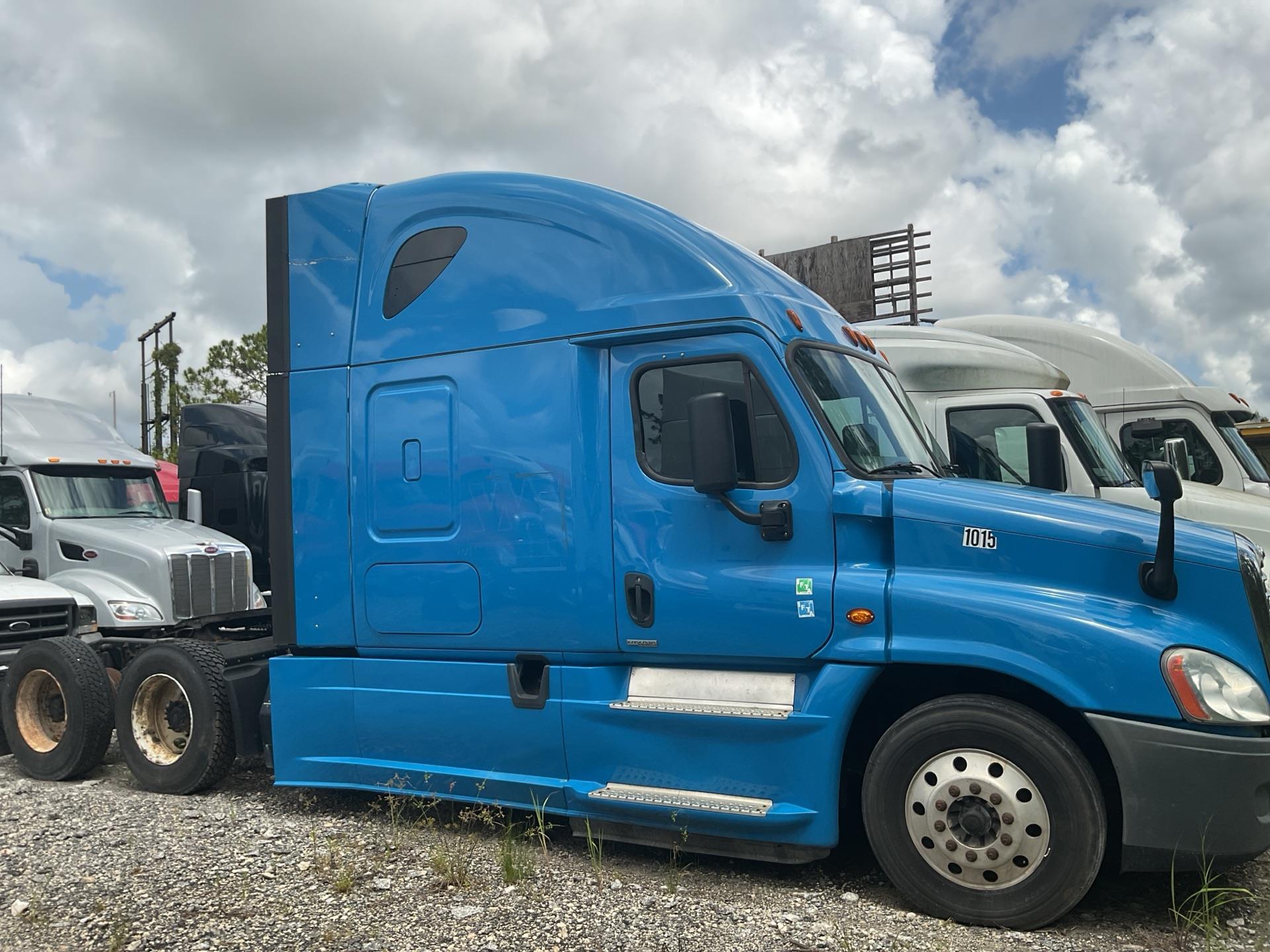 2018 Freightliner Cascadia 125