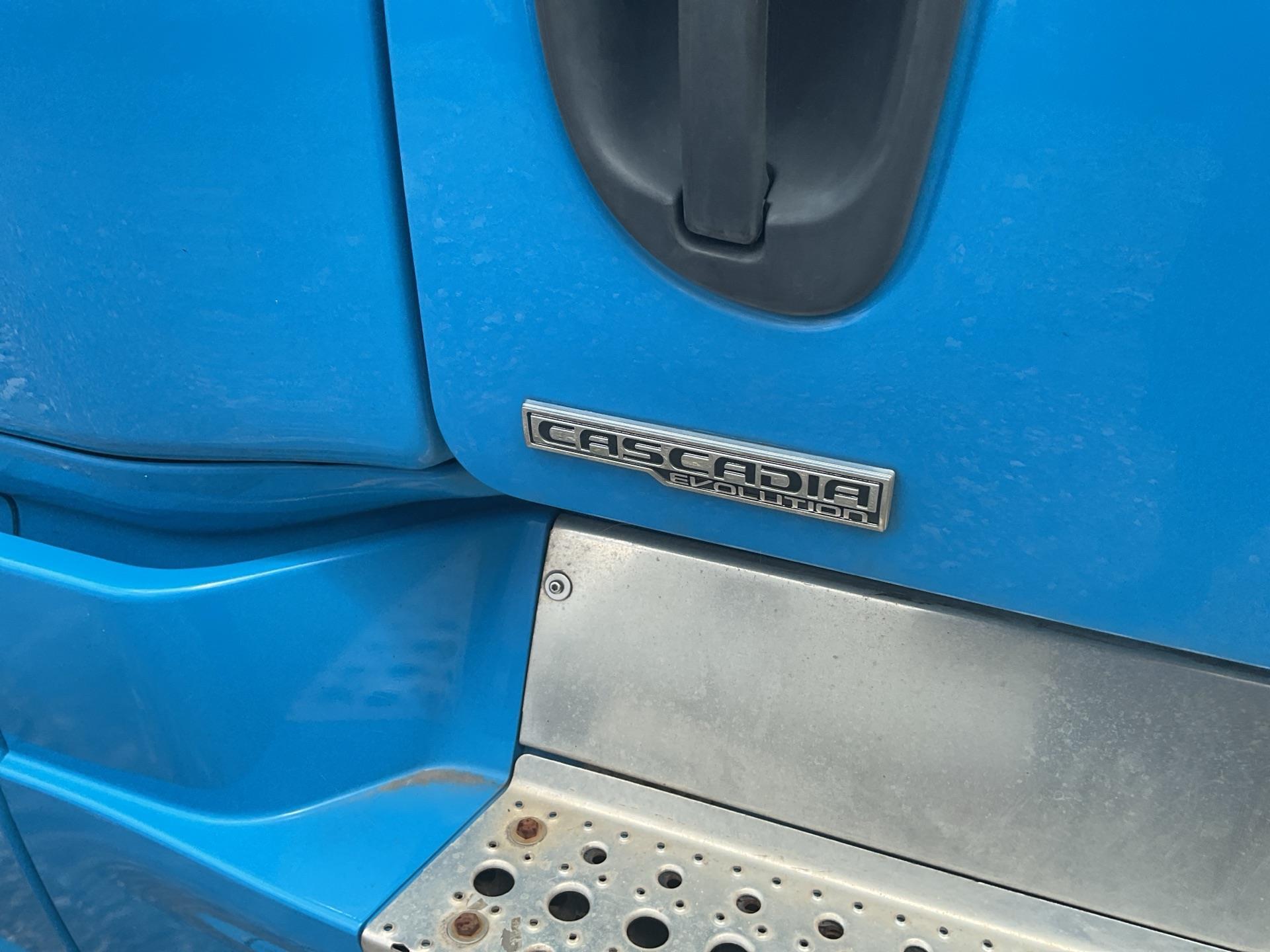 2018 Freightliner Cascadia 125