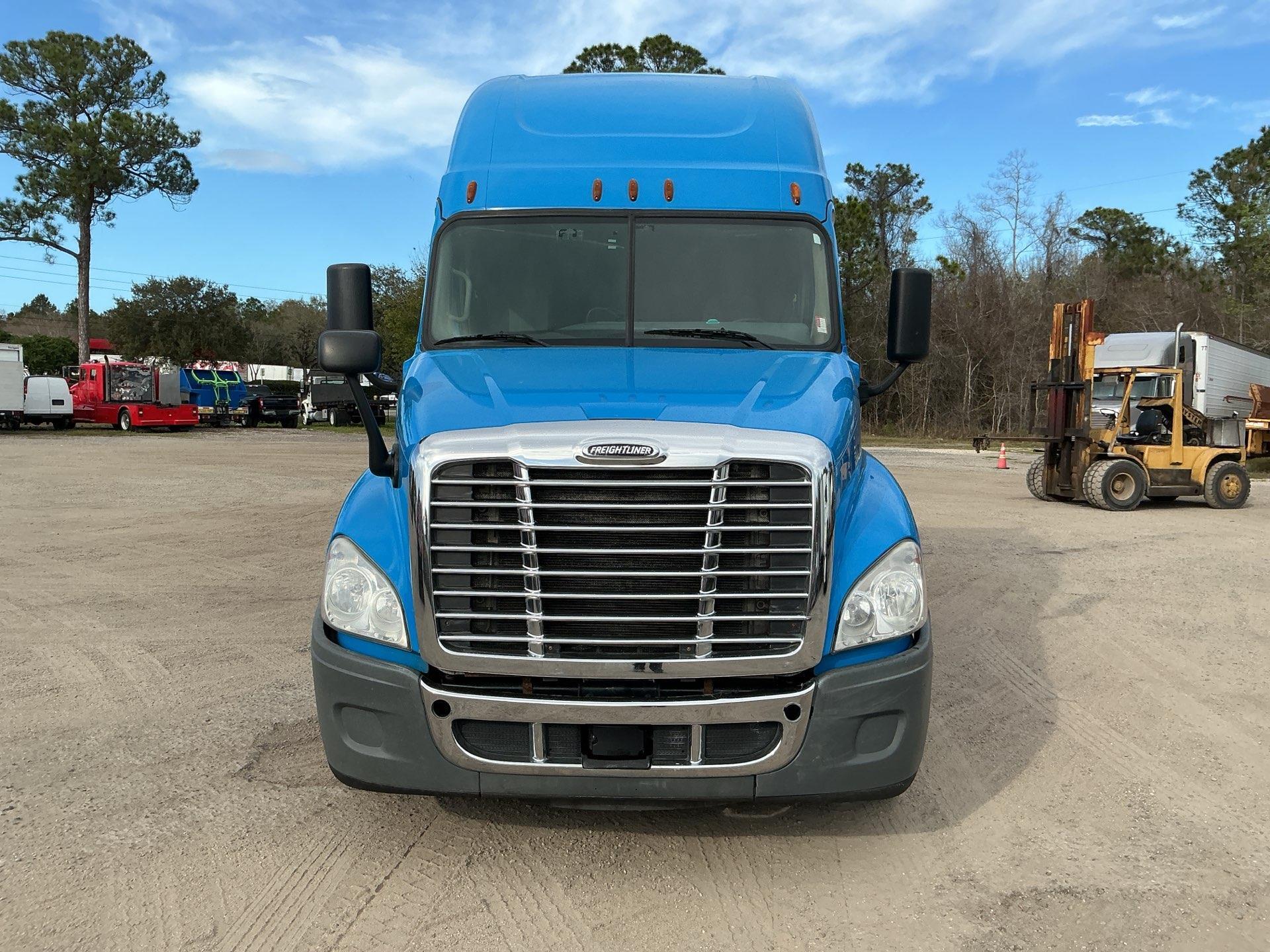 2018 Freightliner Cascadia 125