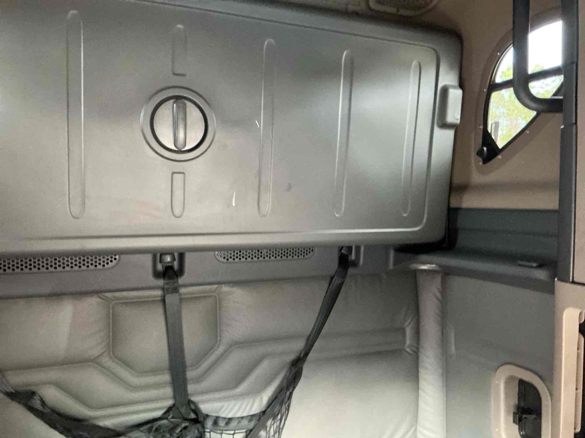2018 Freightliner Cascadia 125