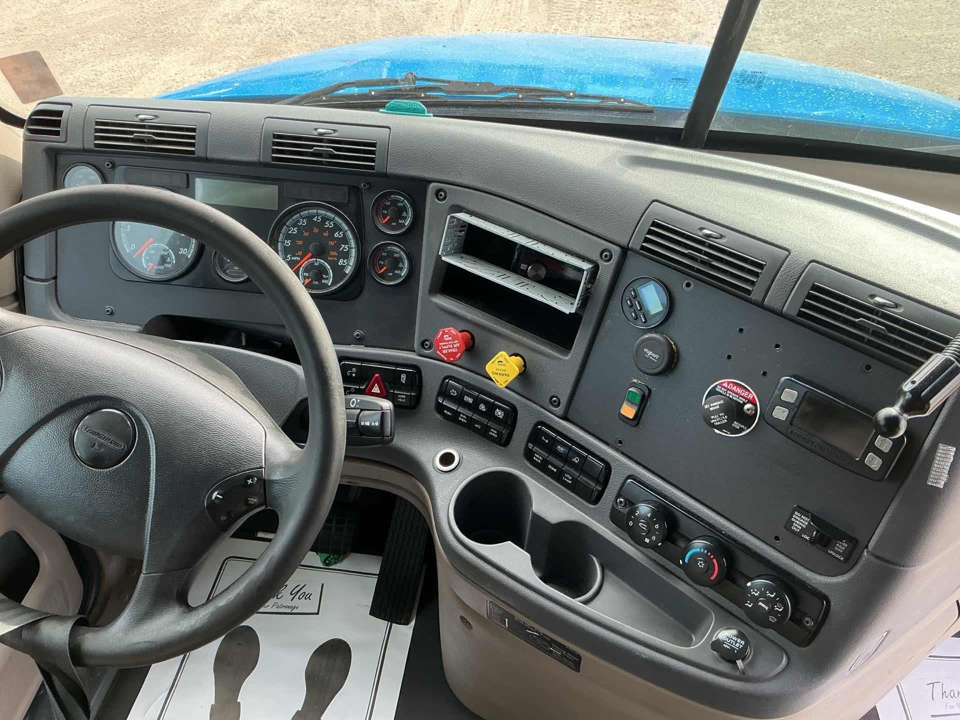 2018 Freightliner Cascadia 125