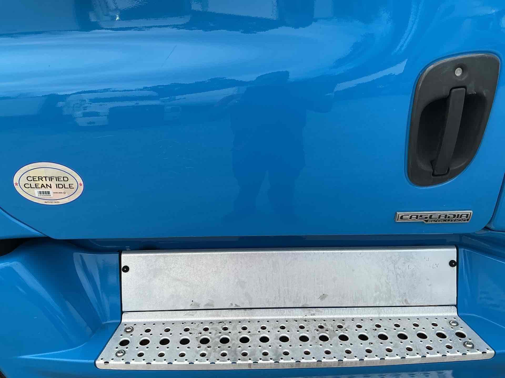 2018 Freightliner Cascadia 125