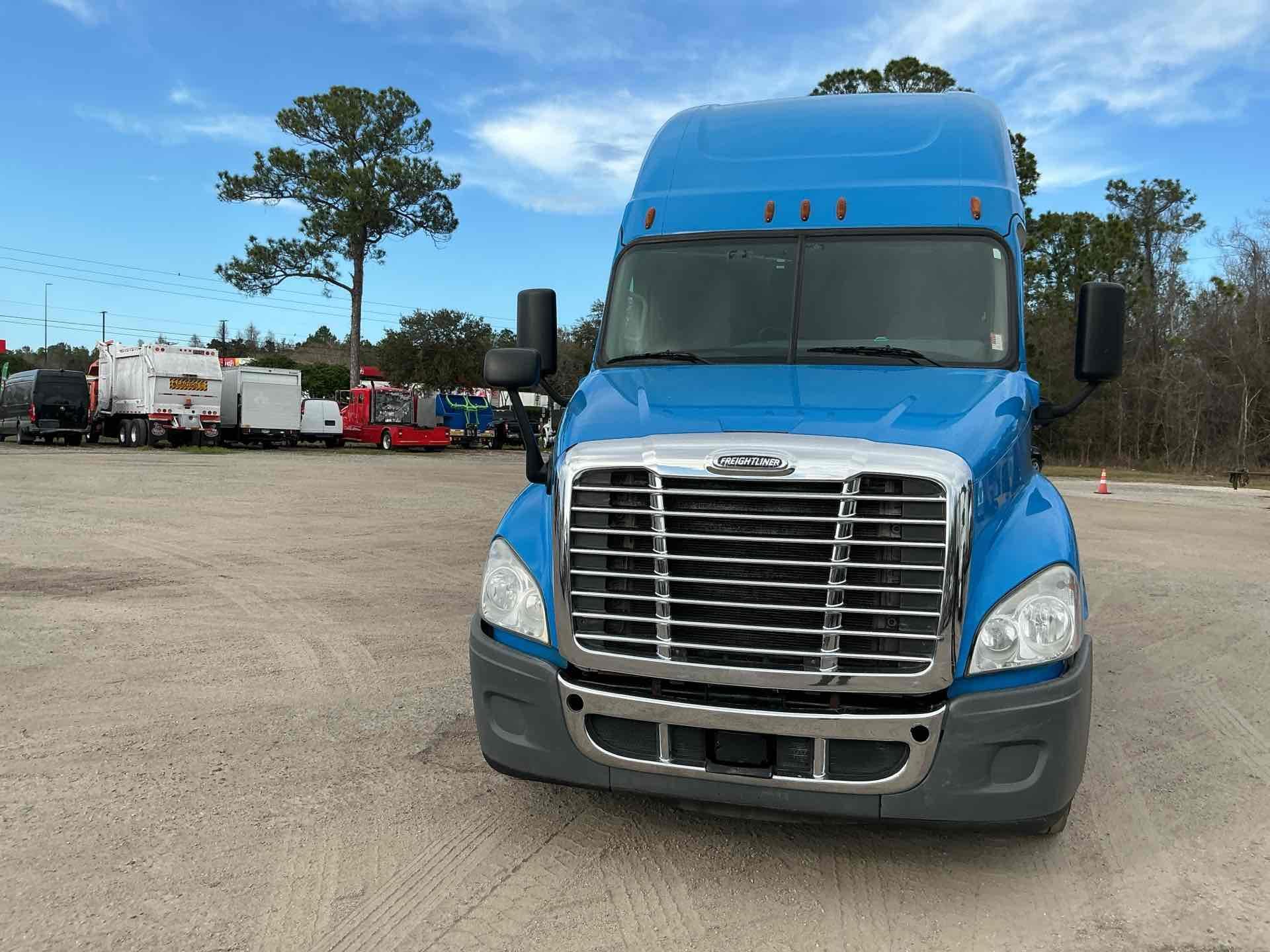2018 Freightliner Cascadia 125
