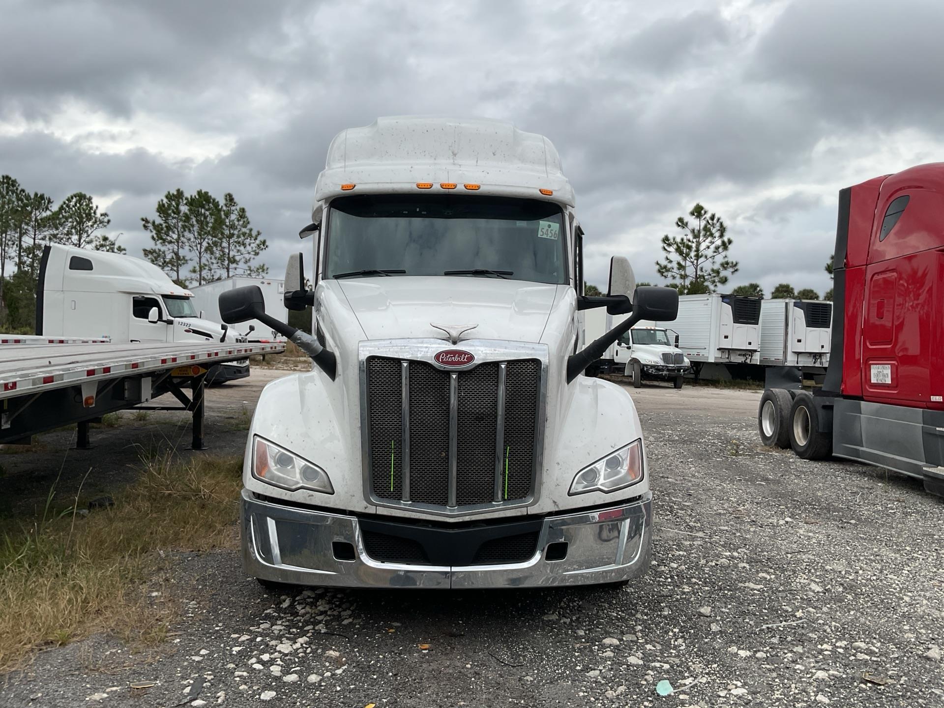 2023 Peterbilt 579