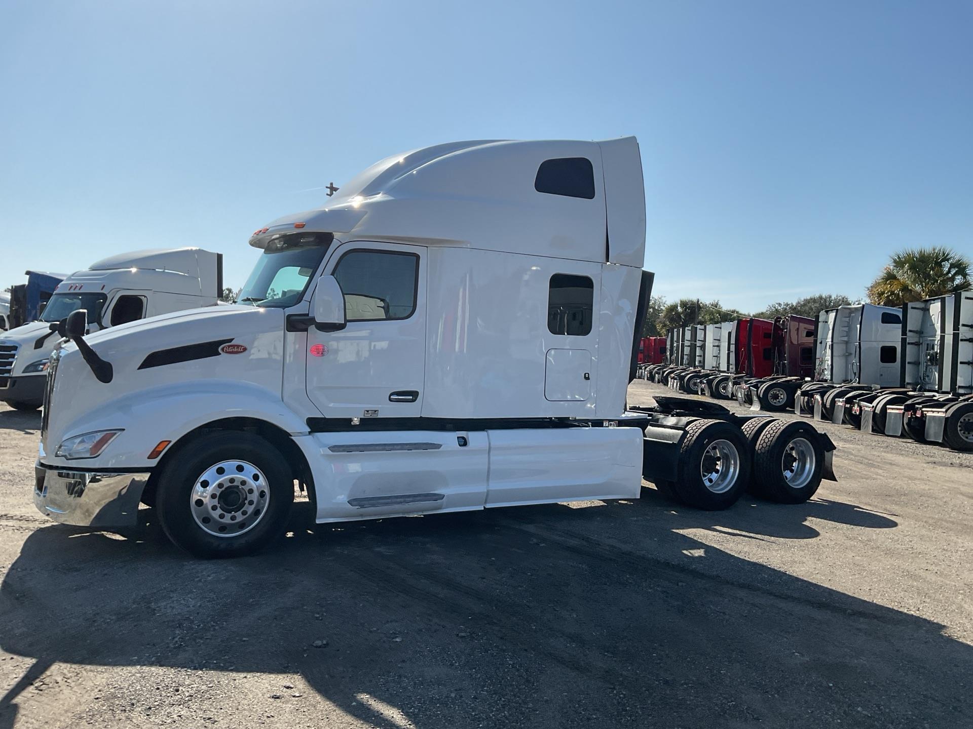 2023 Peterbilt 579