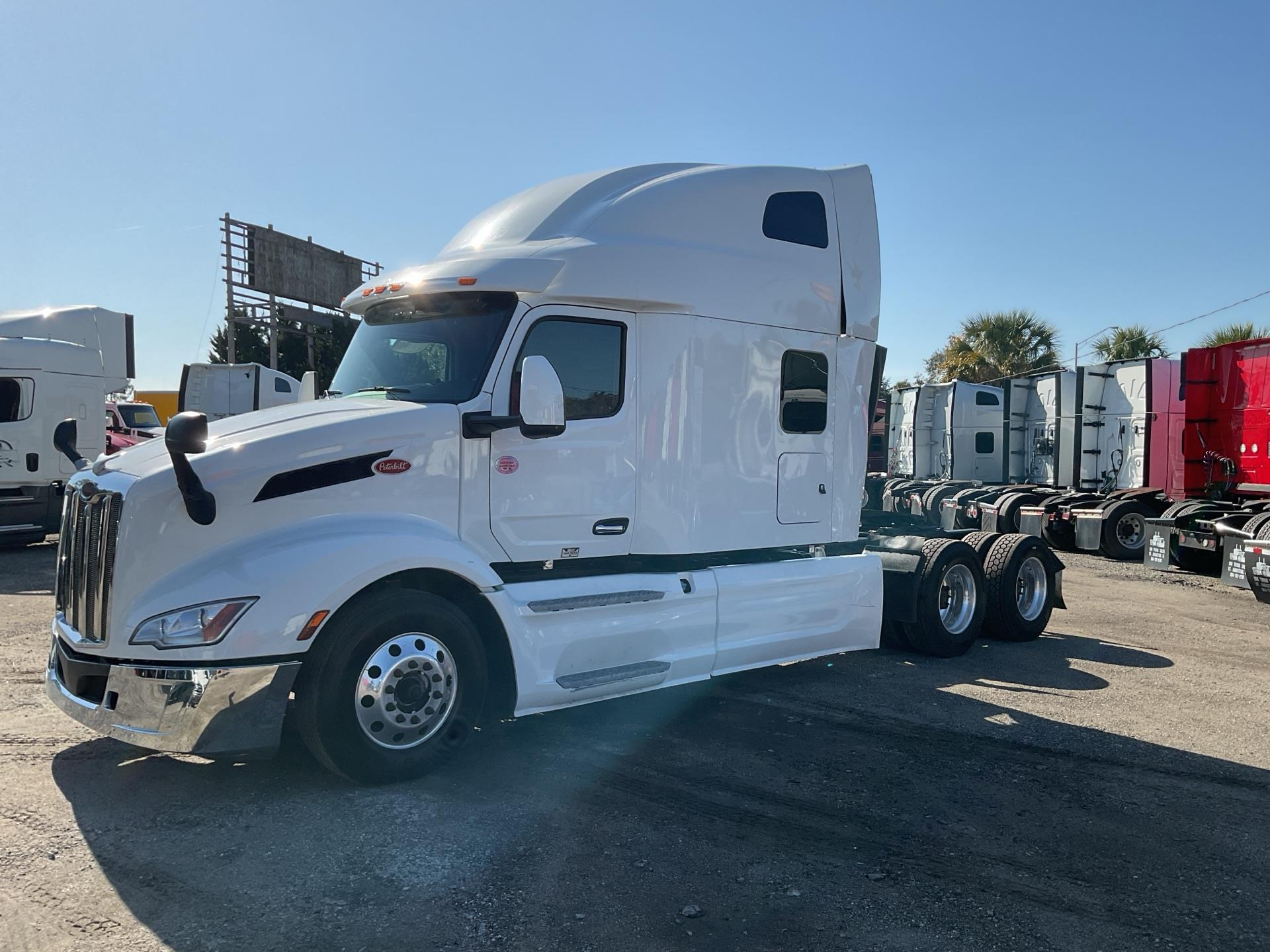 2023 Peterbilt 579