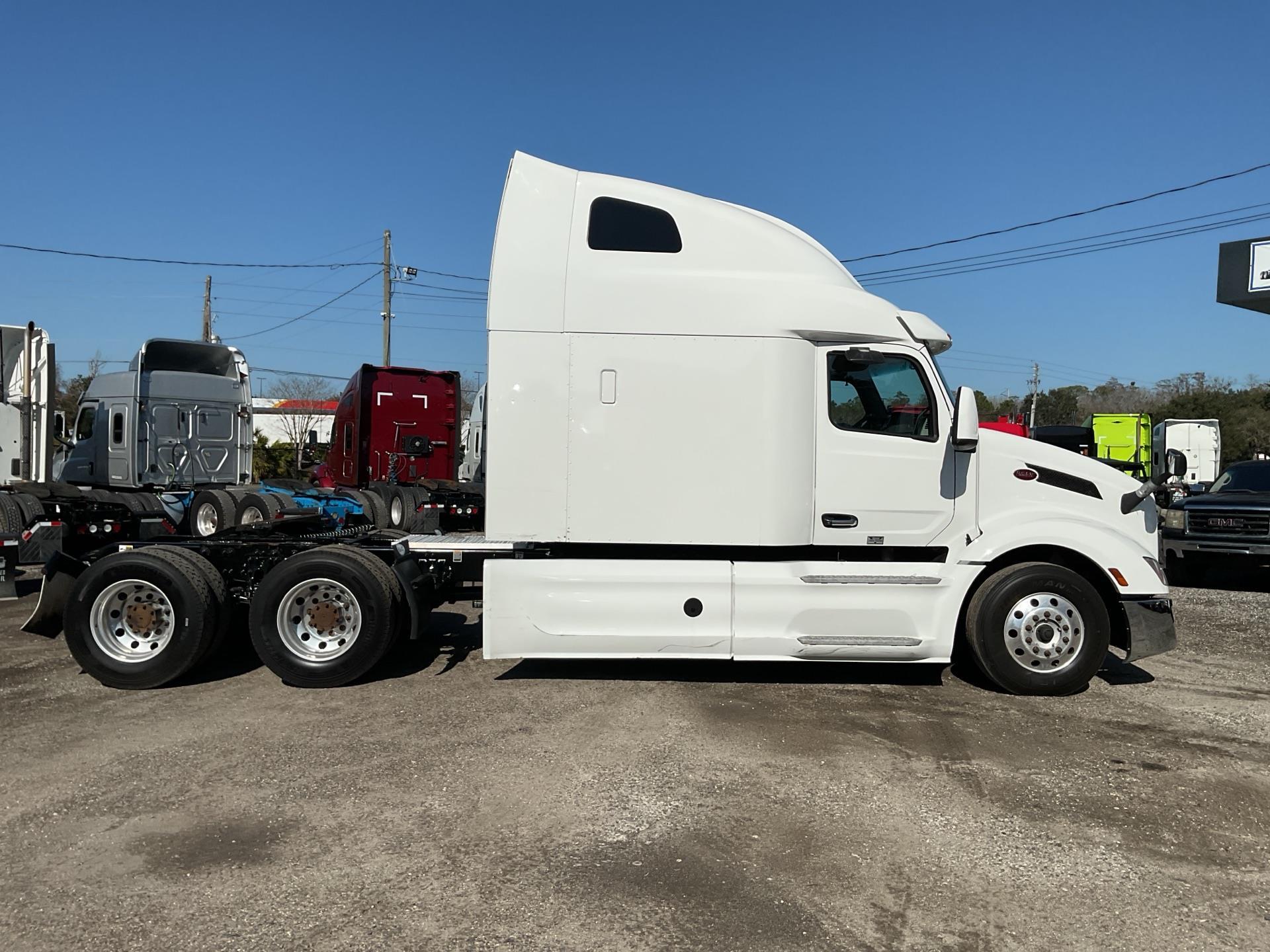 2023 Peterbilt 579