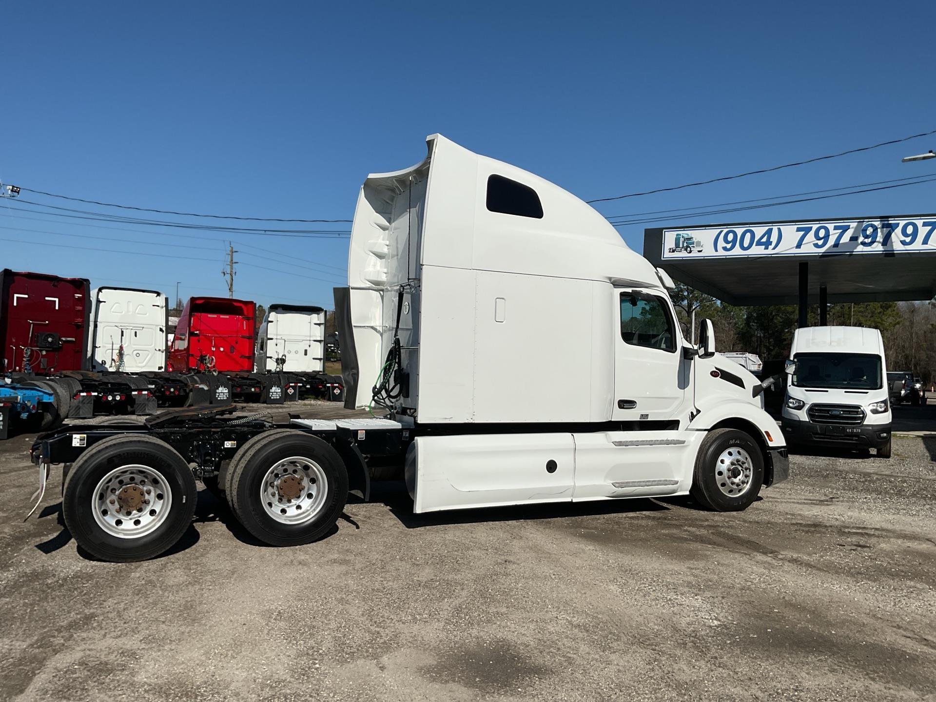 2023 Peterbilt 579