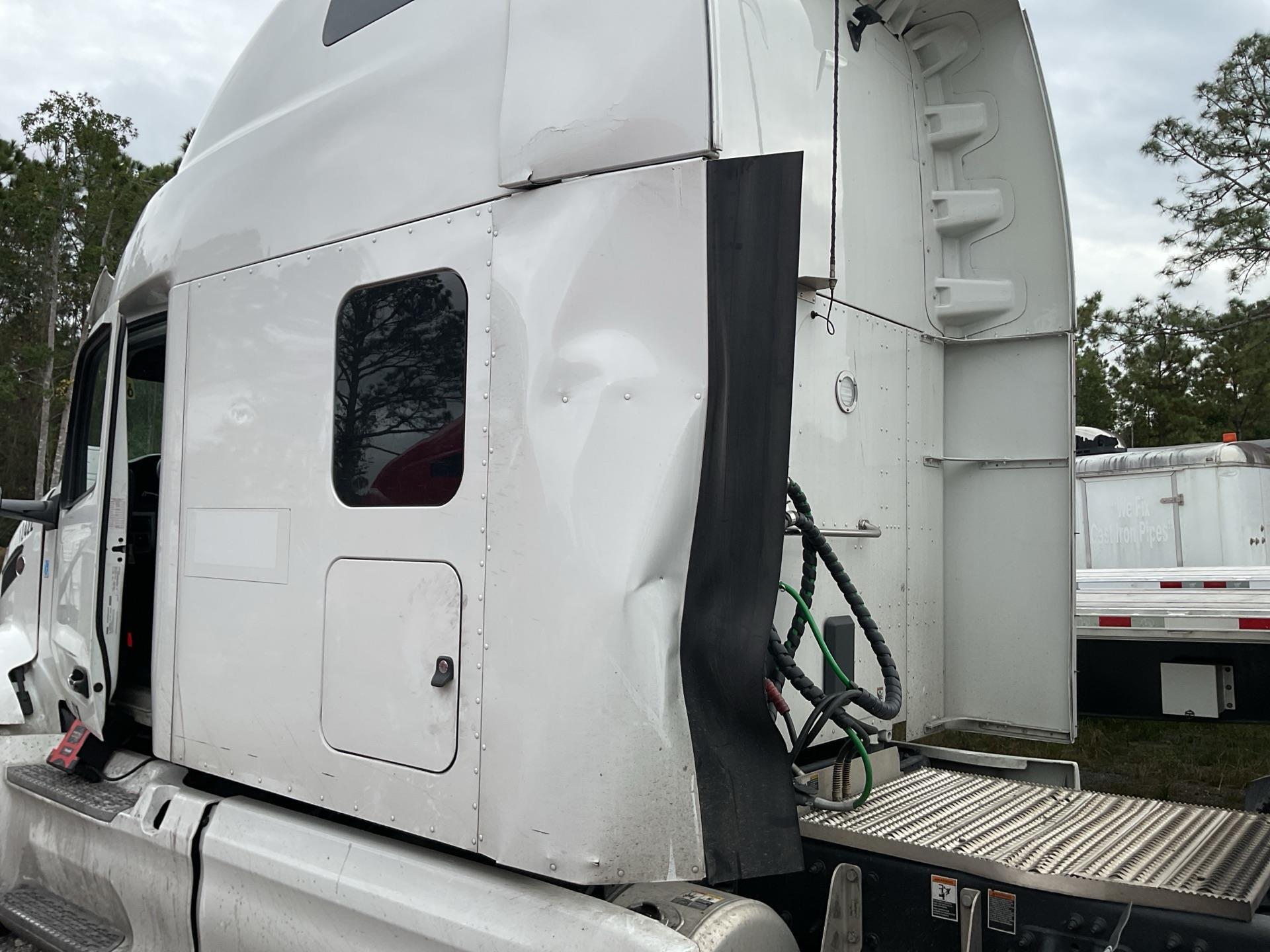 2023 Peterbilt 579