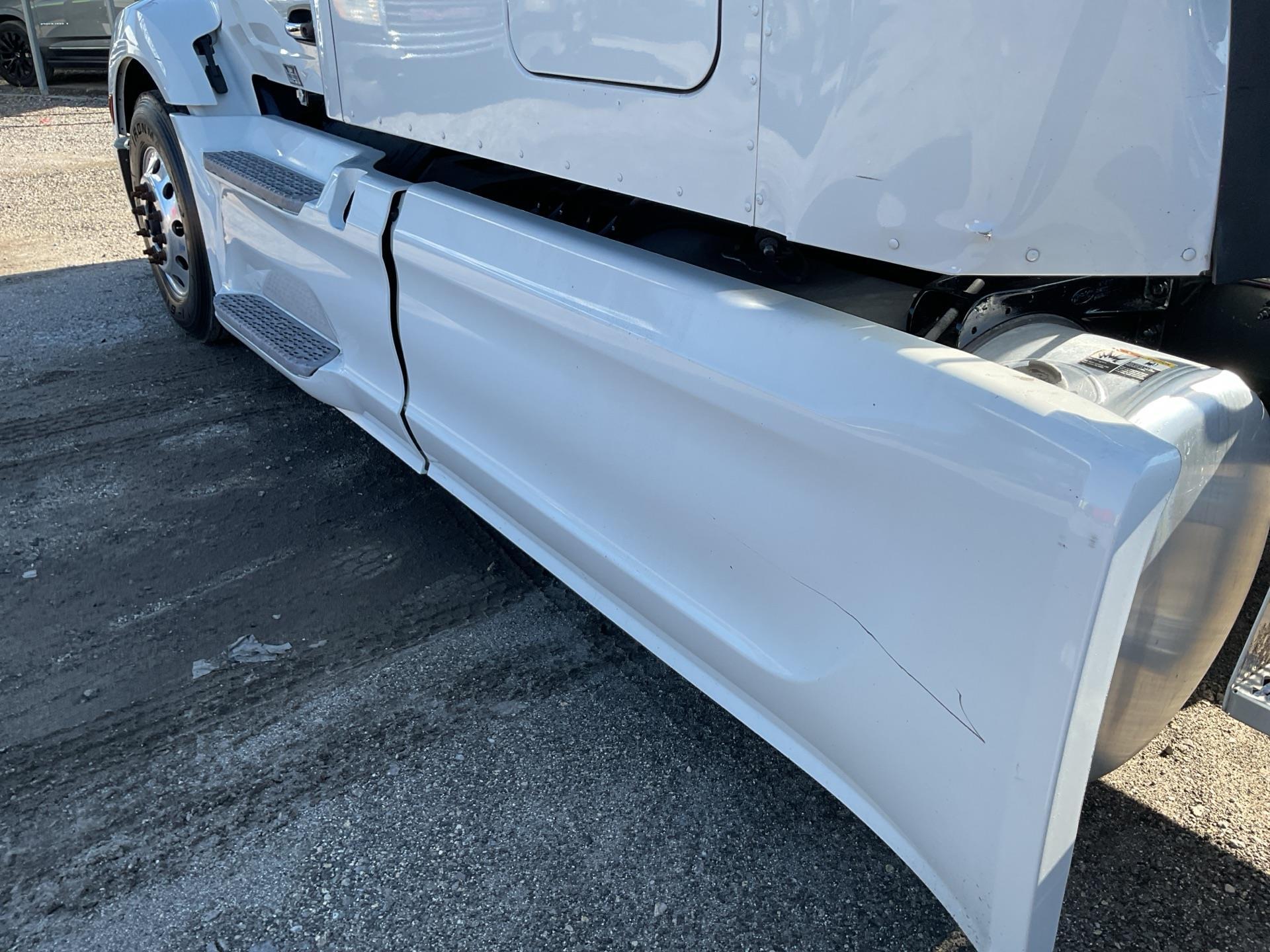 2023 Peterbilt 579