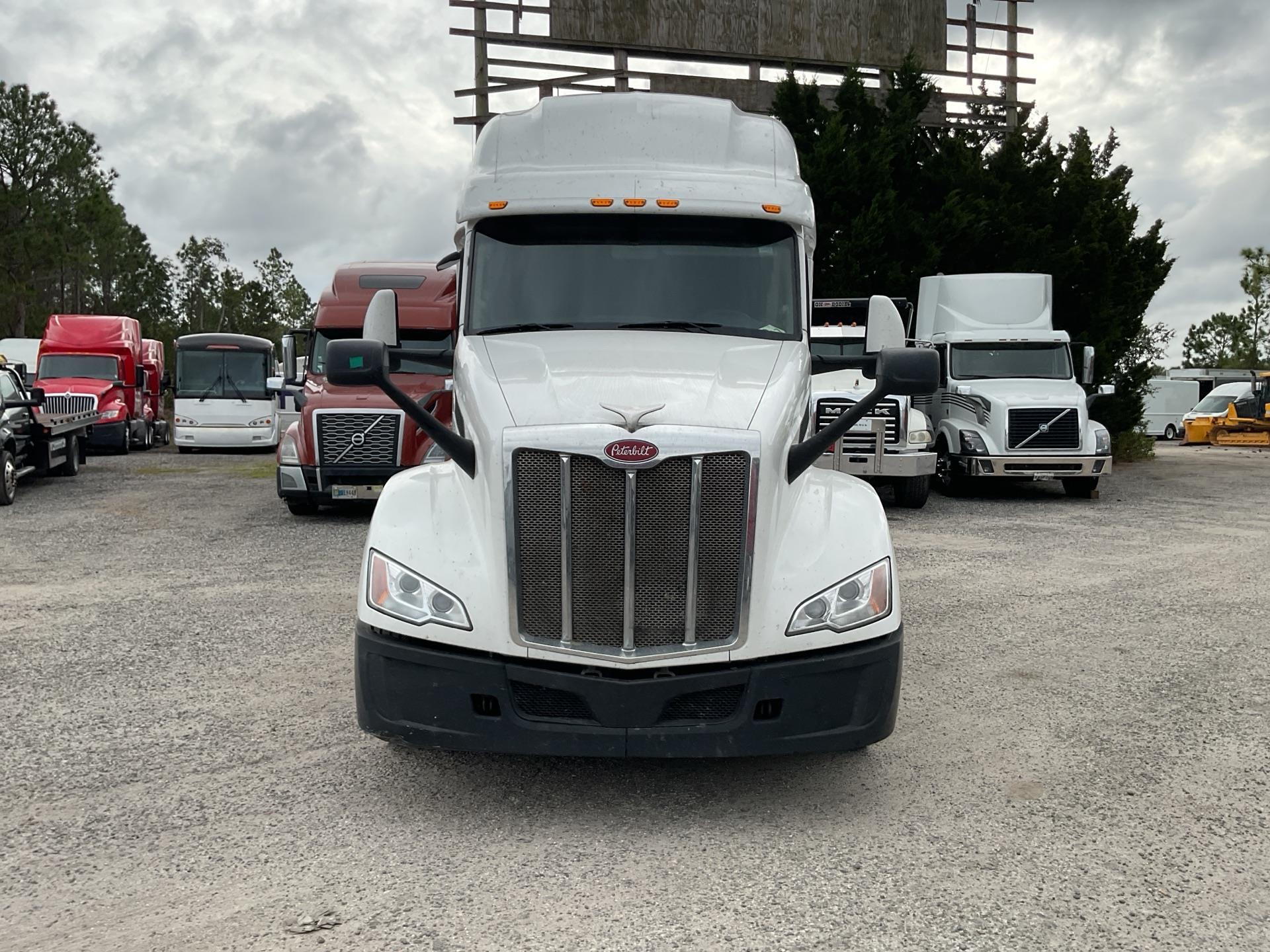 2023 Peterbilt 579