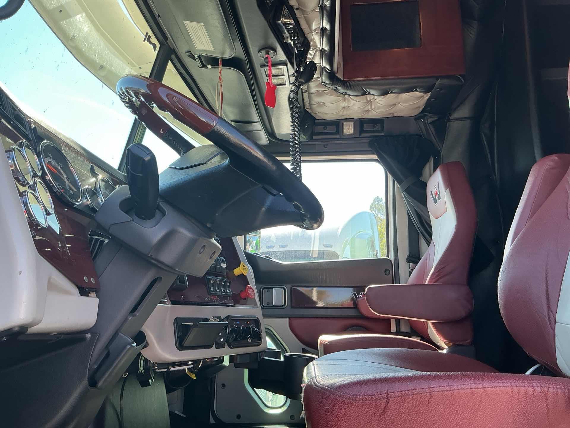 2020 Western Star 5700XE