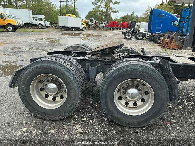 2019 International LT625