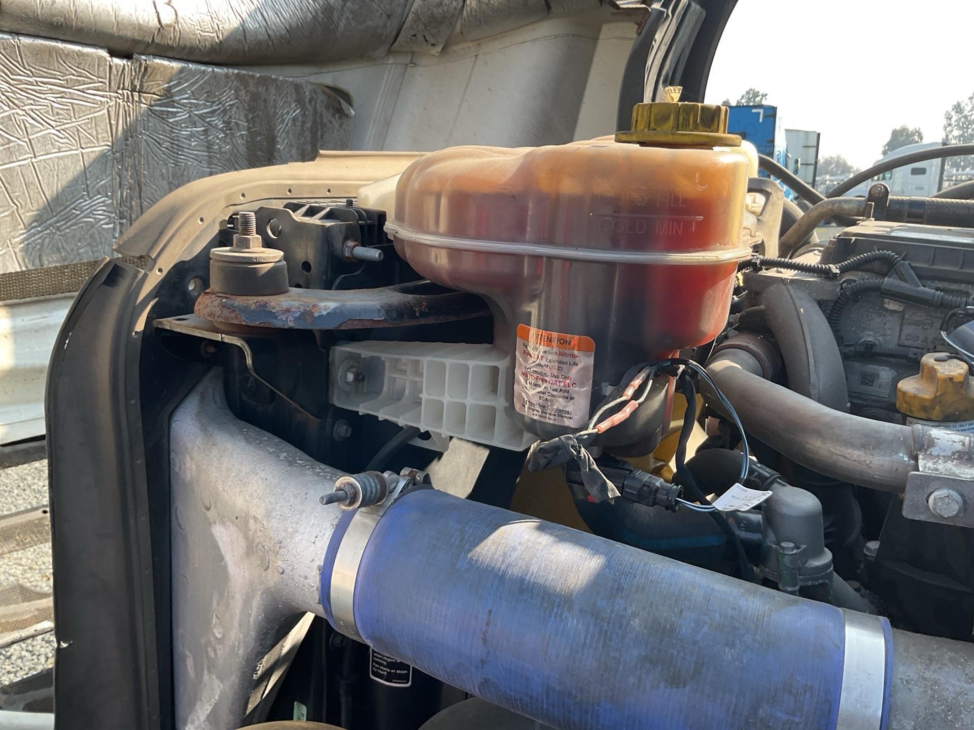 2020 Freightliner CASCADIA 126